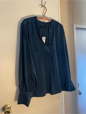 buttons Teal Blue V-Neck Long-Sleeve Blouse